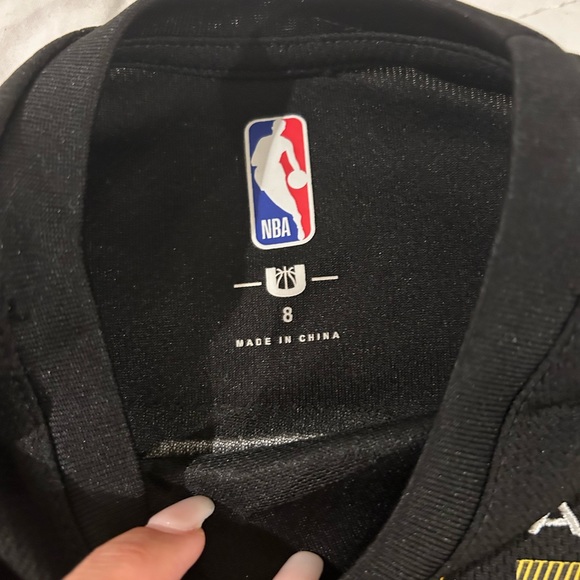 YOUTH LEBRON JAMES JERSEY SIZE 8 NWOT - Picture 3 of 4